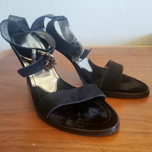GUC Donald j. Pliner Velvet heels